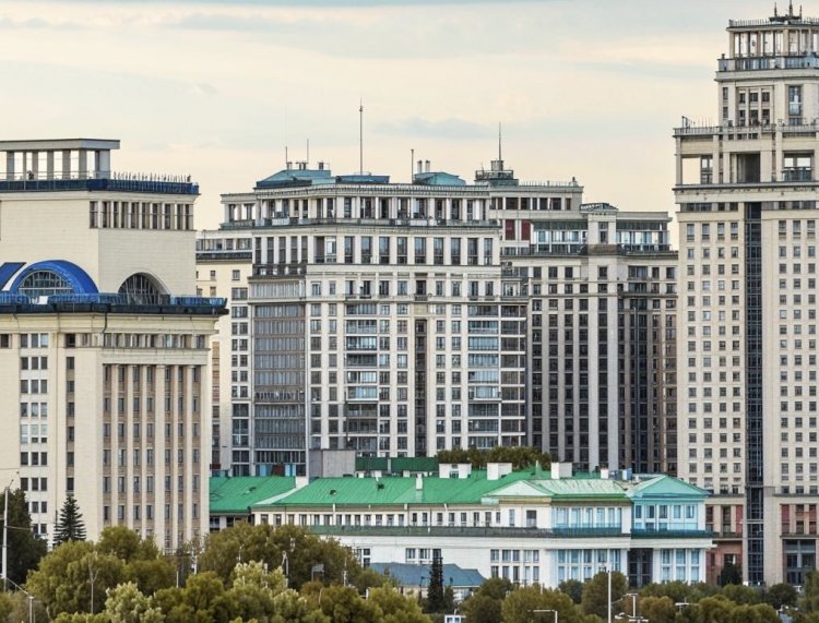 Цены на жилье: Что влияет на стоимость в мегаполисах